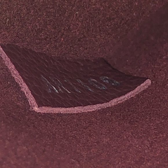 ✨Gorgeous Louis Vuttion LockMe Day Tote✨ - Picture 12 of 12